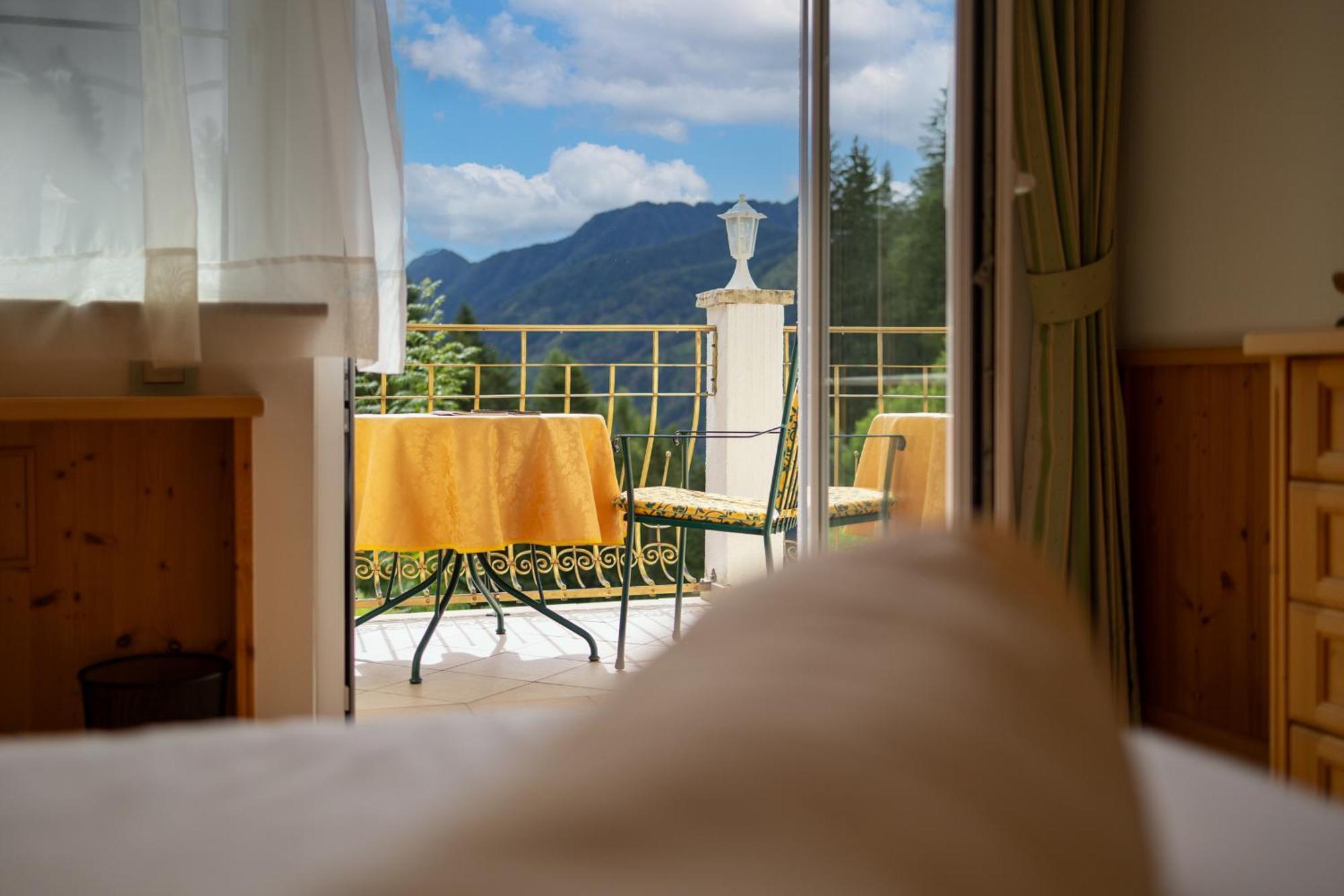 B&B Das Land-Palais - Private Mountain Hideaway Selva dei Molini Exterior foto